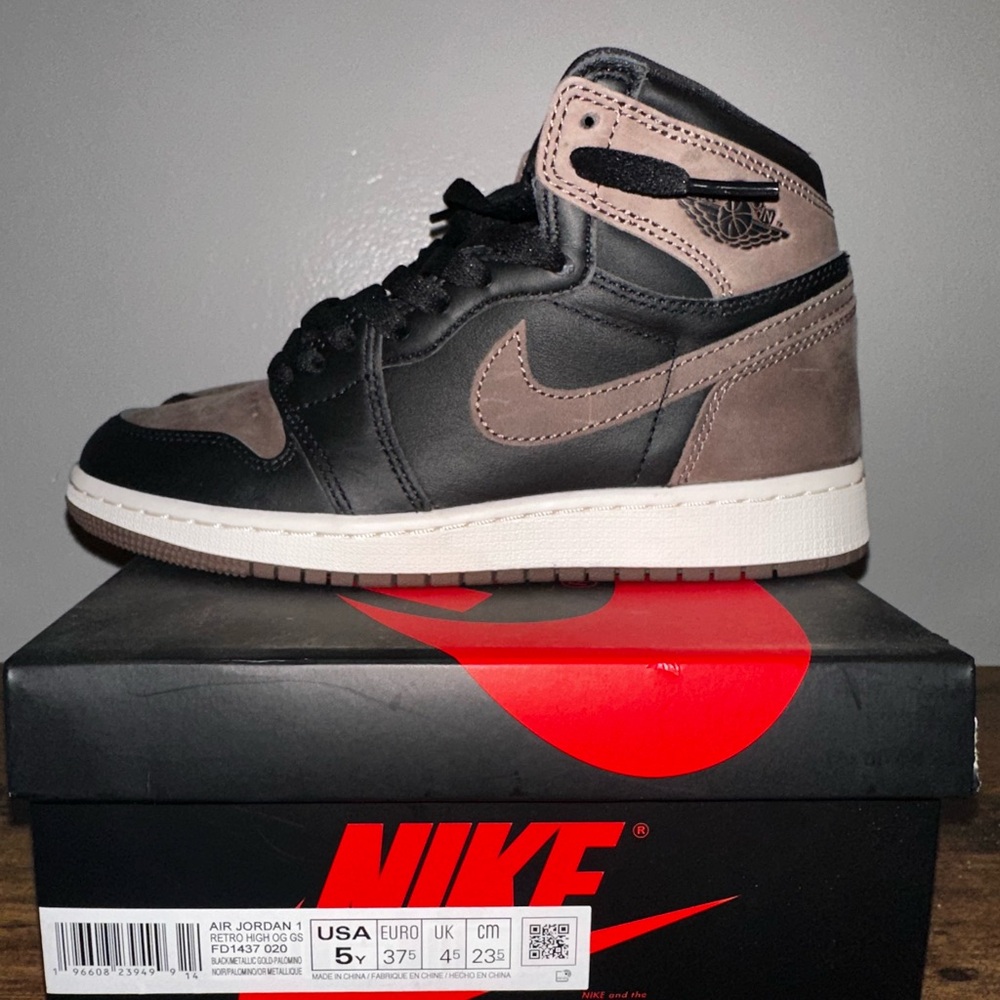 Nike Air Jordan Palomino - Size 5y